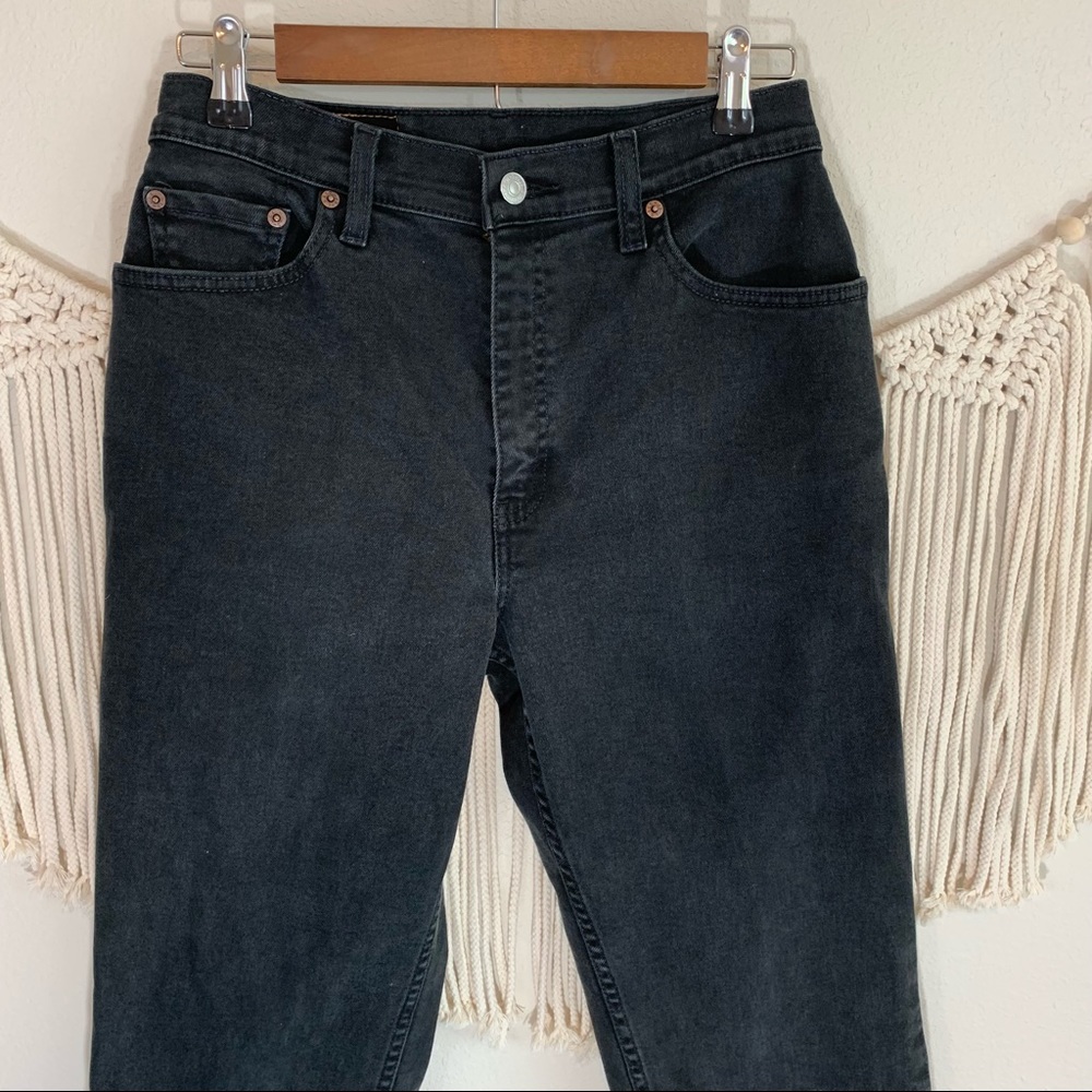 Vintage Levi’s 550 Black High Wasted Jeans - Picture 6 of 9